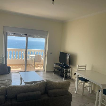 Max'S Apartment Sarandë Esterno foto