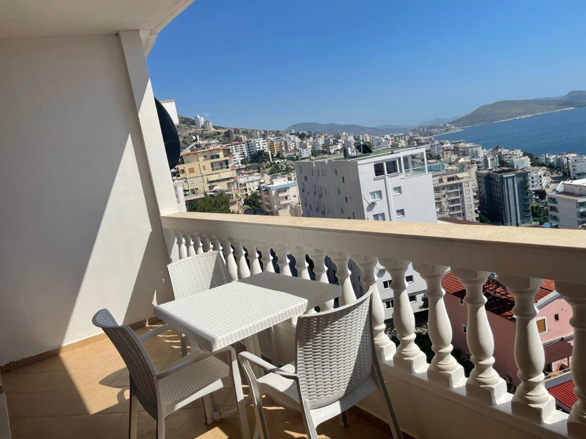 Max'S Apartment Sarandë Esterno foto